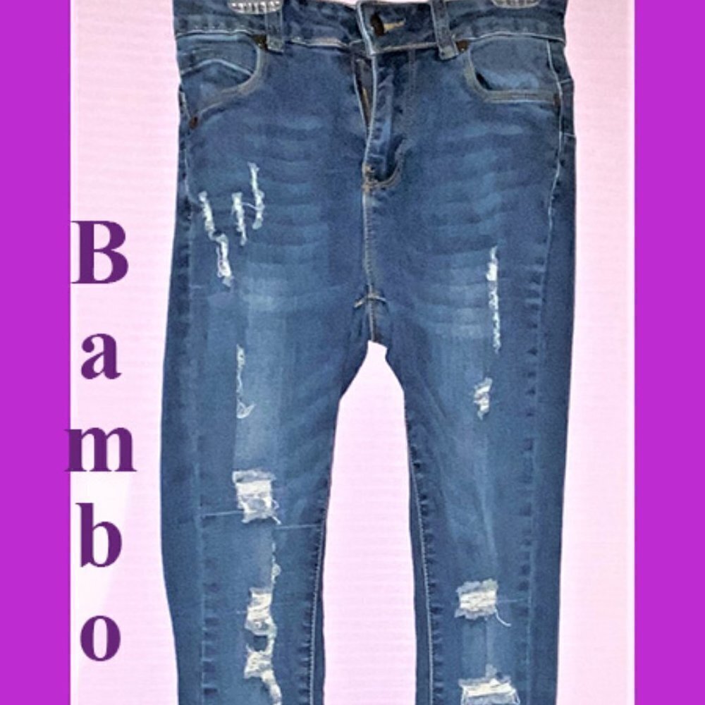 NWOT Bamboo Ripped Designer Jeans Made in the USA Inseam is 28"